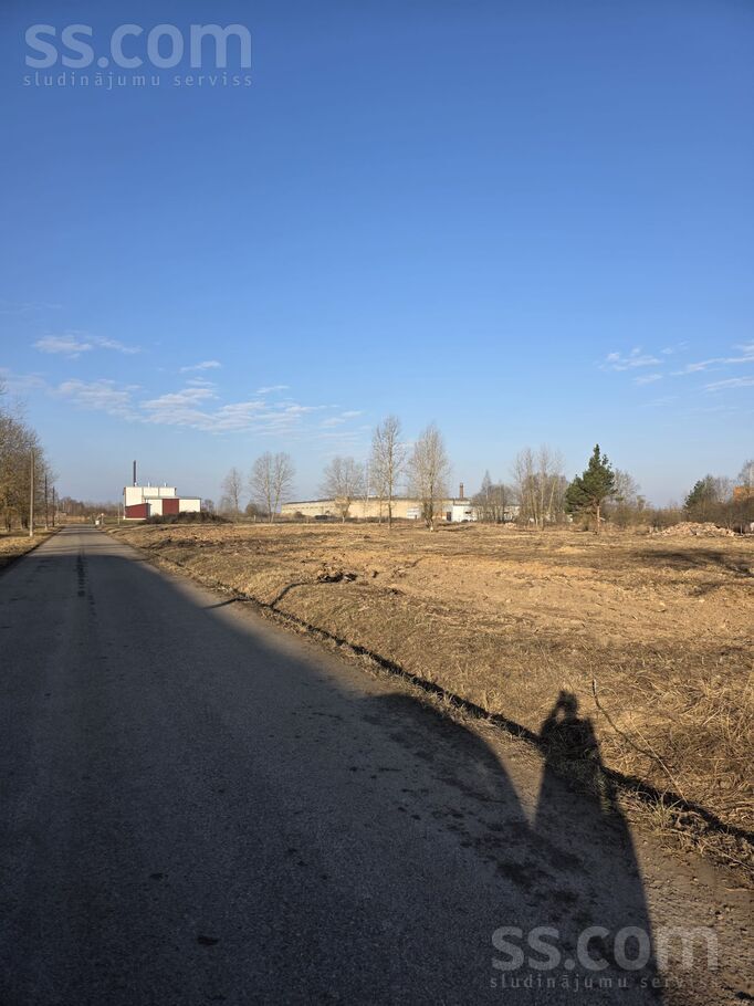 Ķieģeļu 12, Jēkabpils un raj., Jēkabpils — zeme