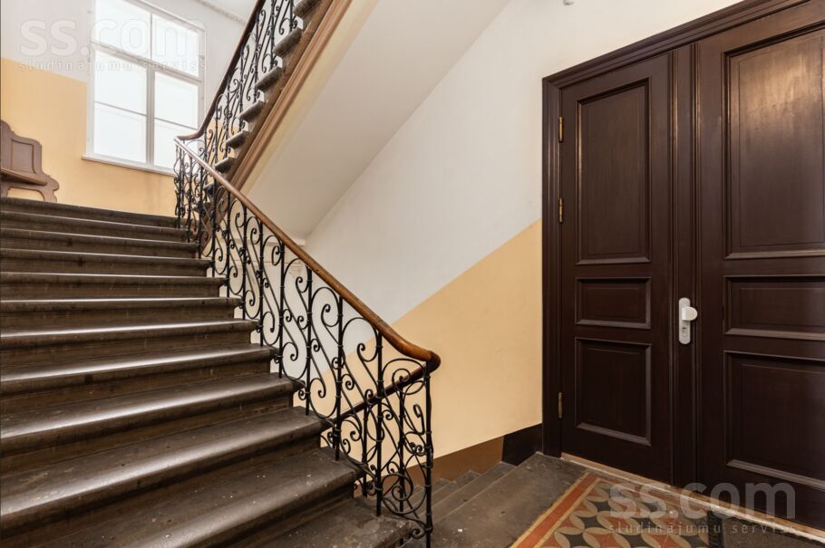 Dzirnavu 53, Rīga — dzivoklis