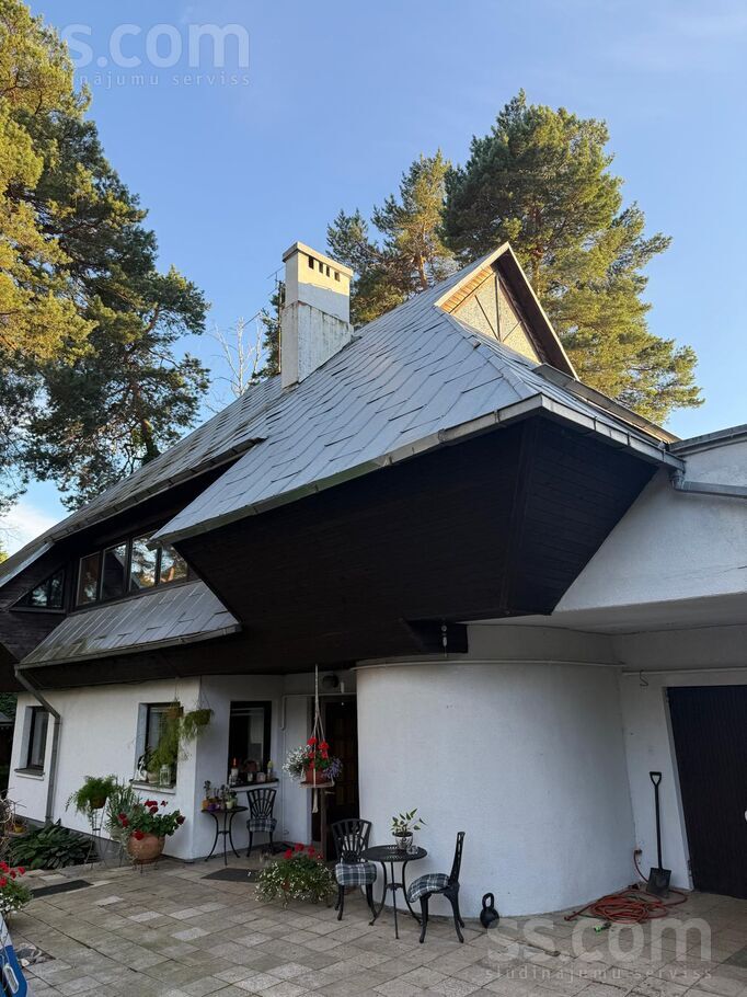 Augstienes, Rīga — maja