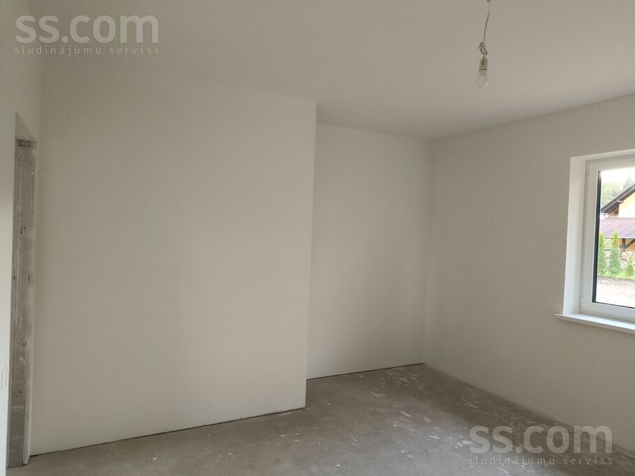 Rembates iela 35a, Ogre un raj., Lielvārde — maja