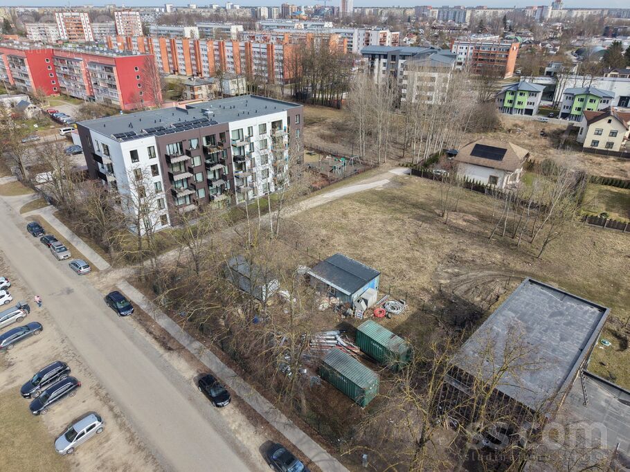 Nīcgales bn, Rīga — zeme