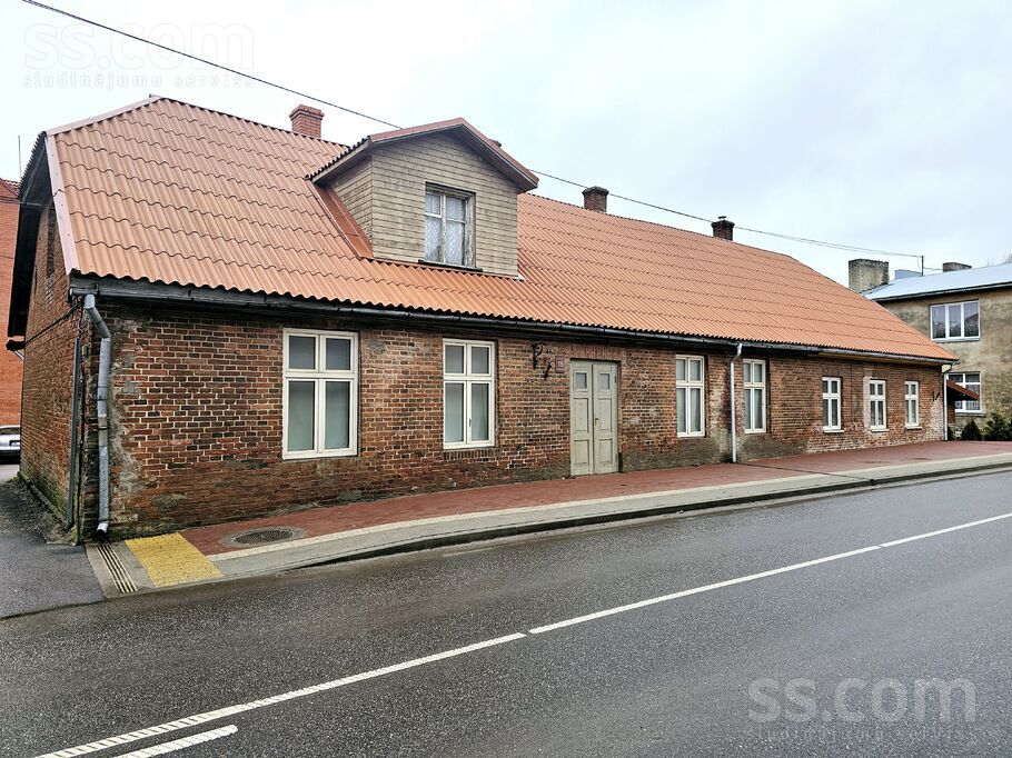 Jūras iela 16, Limbaži un raj., Limbaži — maja