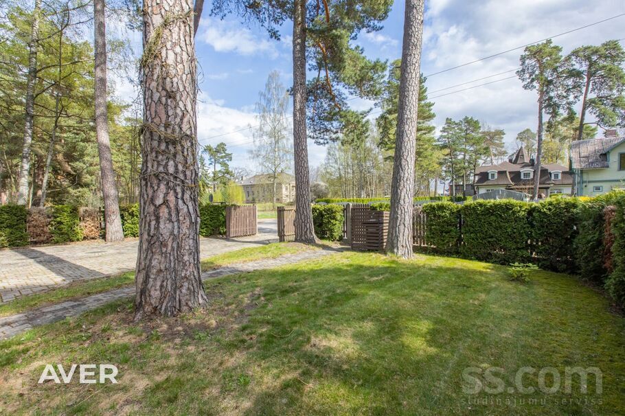 Kuģu iela 15, Jūrmala — maja