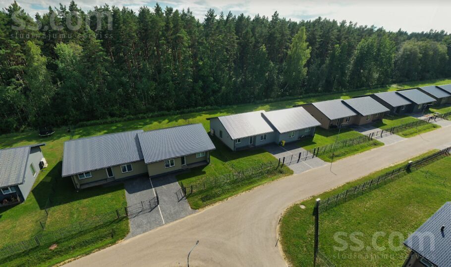 Elizabetes 35, Mežāres, Rīgas rajons, Babītes pag. — maja