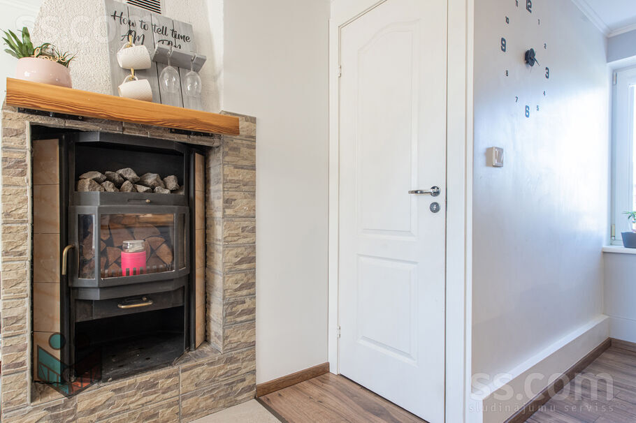 Lefkoju 17, Ziedonis, Rīgas rajons, Ķekavas pag. — maja