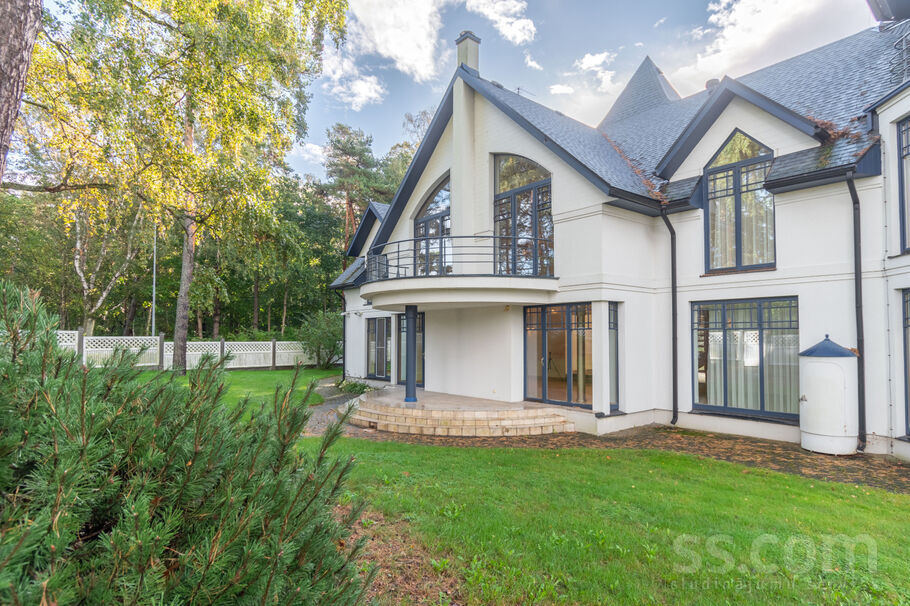 Parka iela 2, Jūrmala — maja