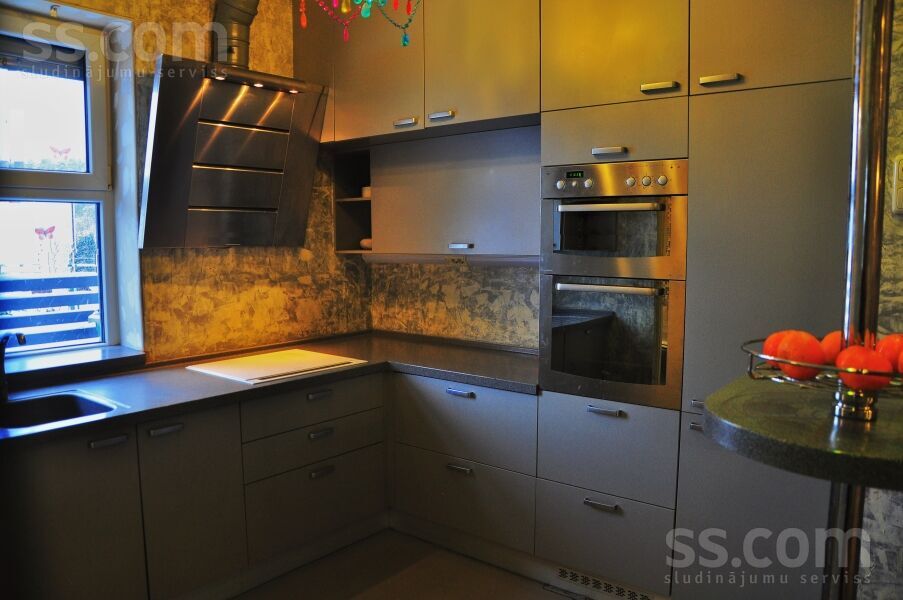 Dārziņu 50. l., Rīga — maja