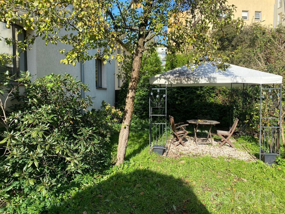 Zileņu, Rīga — maja