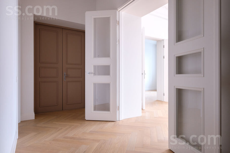 Raiņa bulv. 27, Rīga — dzivoklis