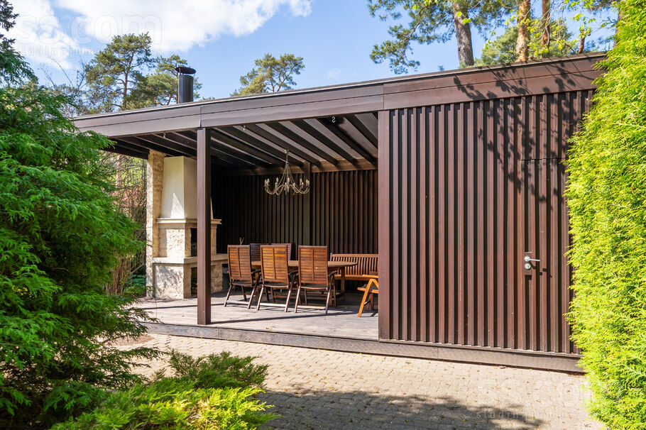 O. Kalpaka prospekts 21, Jūrmala — maja