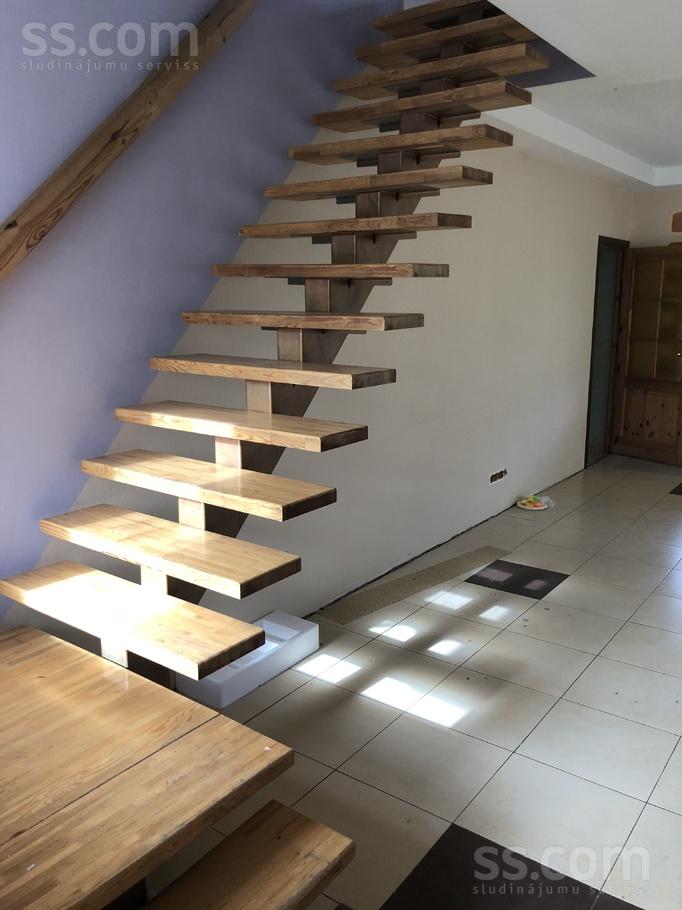 Tulpju iela 21, Rīgas rajons, Sigulda — maja