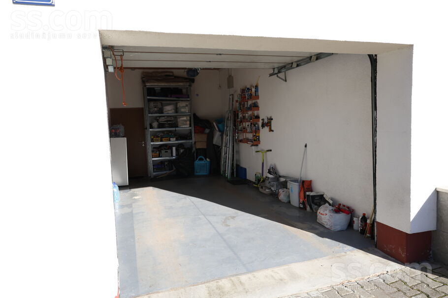 Alejas 15, Mežāres, Rīgas rajons, Babītes pag. — maja