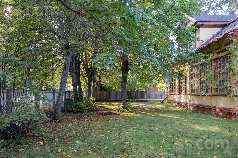 Meža prospekts 61, Jūrmala — maja