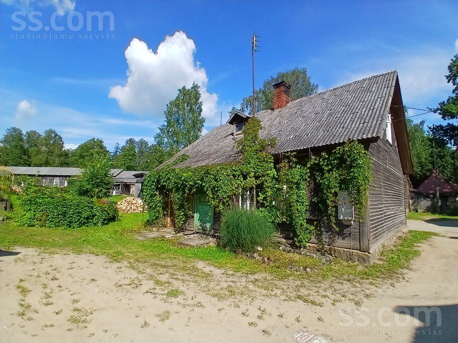 Rīgas 9, Valmiera un raj., Rūjiena — dzivoklis