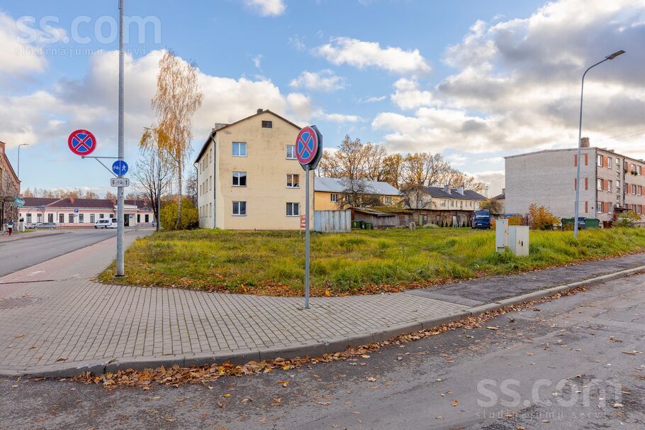 Stacijas iela 46, Valmiera un raj., Valmiera — zeme