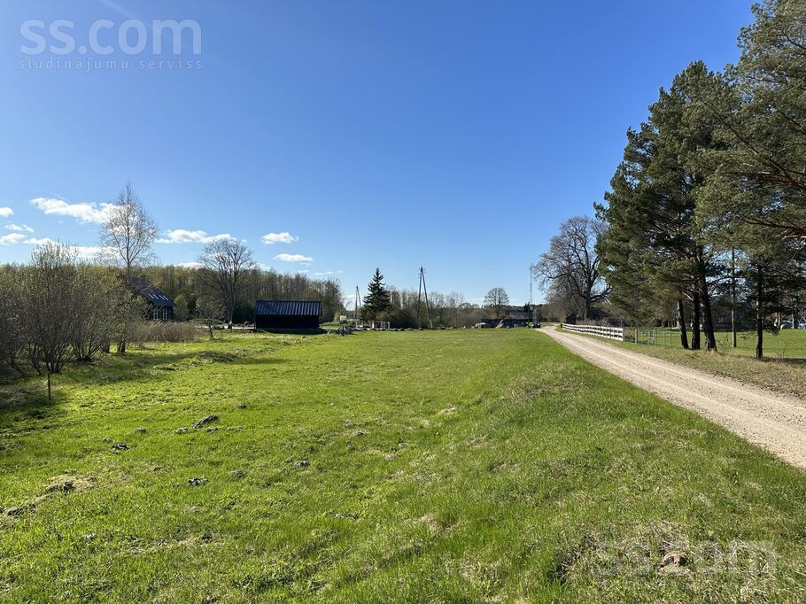 Silenieki, Upesgrīva, Talsi un raj., Mērsraga pag. — zeme