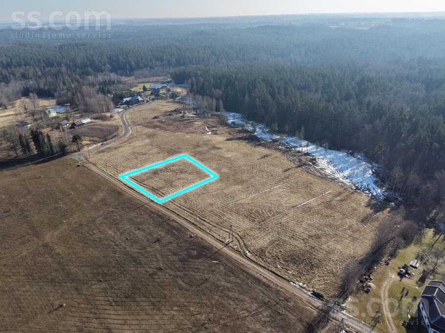 Lāčplēša iela 10, Priekuļi, Cēsis un raj., Priekuļu pag. — zeme