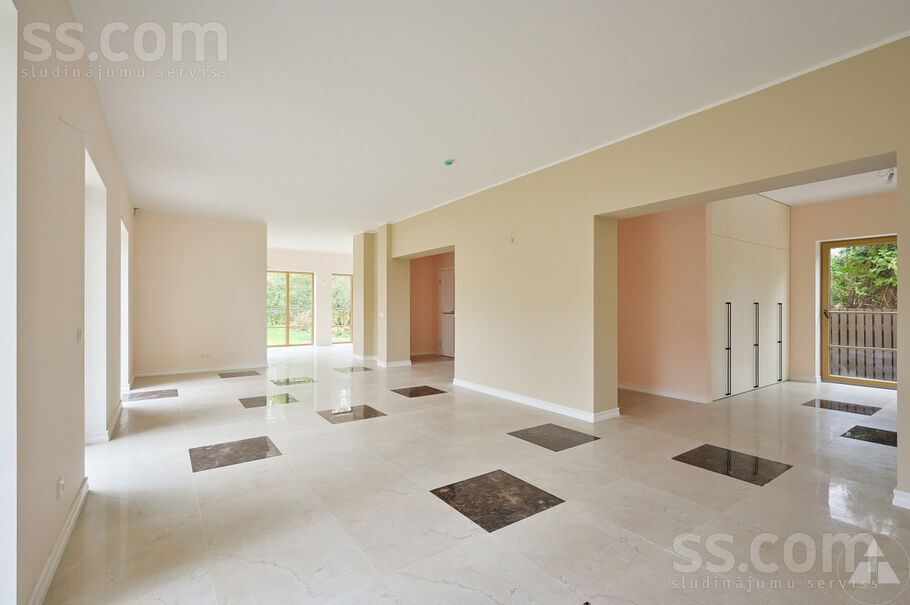 Kanālu iela 26a, Jūrmala — maja