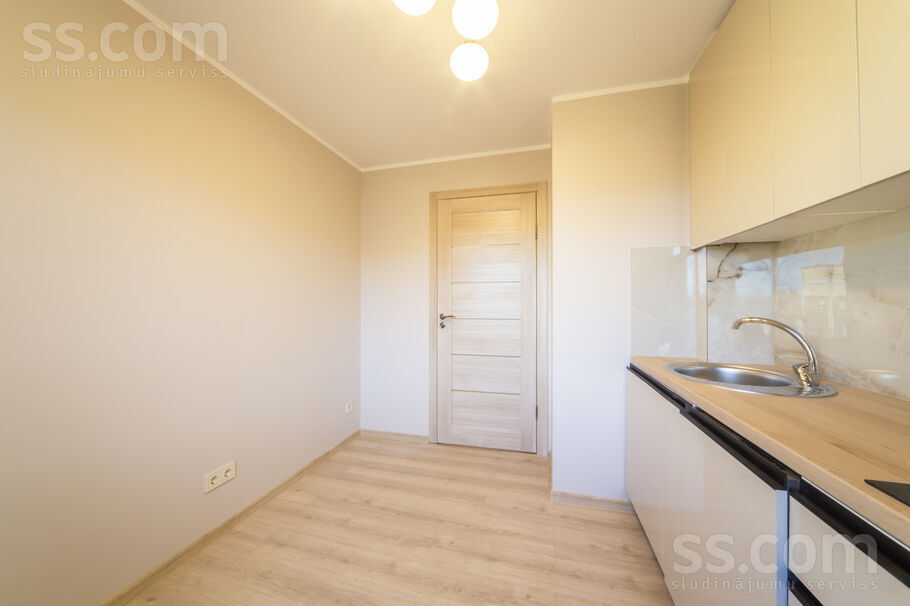 Viestura laukums 7, Viestura laukums, Valmiera un raj., Valmieras pag. — dzivoklis