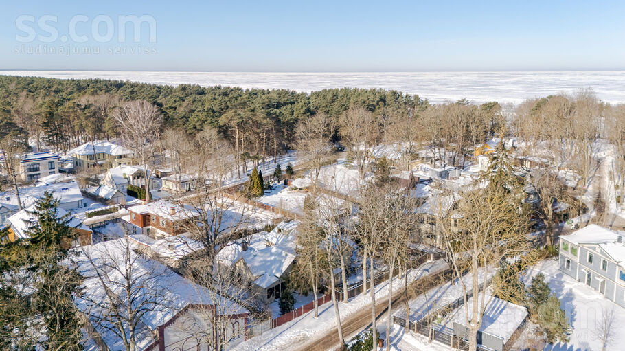 Ceriņu iela 10, Jūrmala — maja