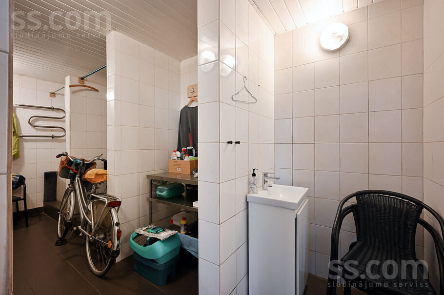 Elvīras 1b, Rīga — maja