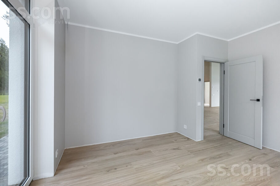 Melleņu iela 14, Ogre un raj., Ogre — maja