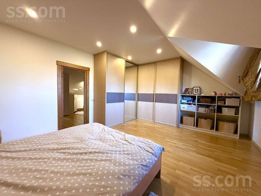 Planīcas 13, Rīga — maja