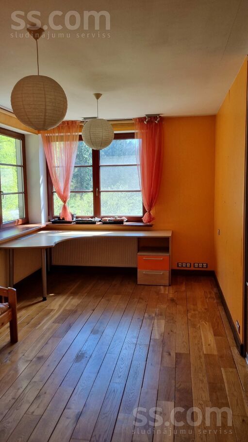 Ezeru 11, Jūrmala — maja