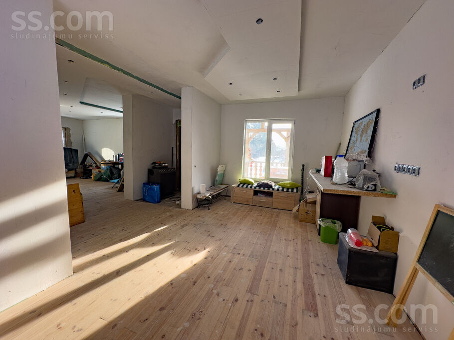 Dzintara iela 11, Engure, Tukums un raj., Engures pag. — maja