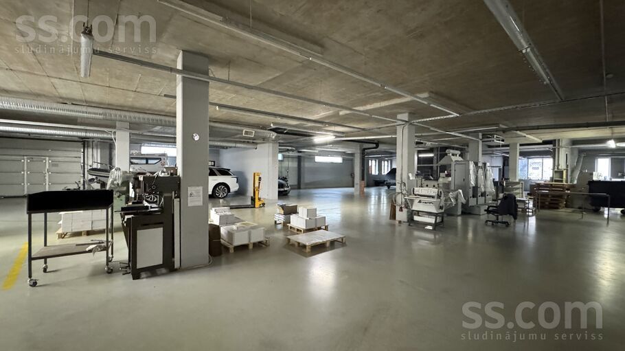 Brīvības gatve 445e, Rīga, Berģi — telpa