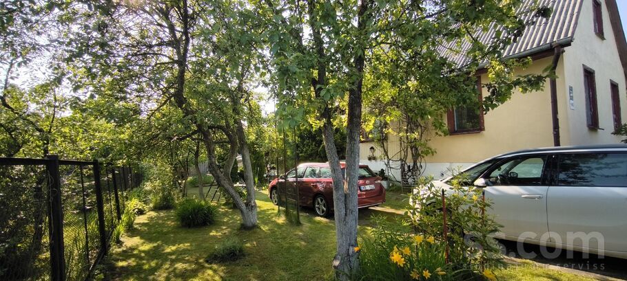 Buru iela 32, Ziemeļblāzma, Limbaži un raj., Skultes pag. — maja