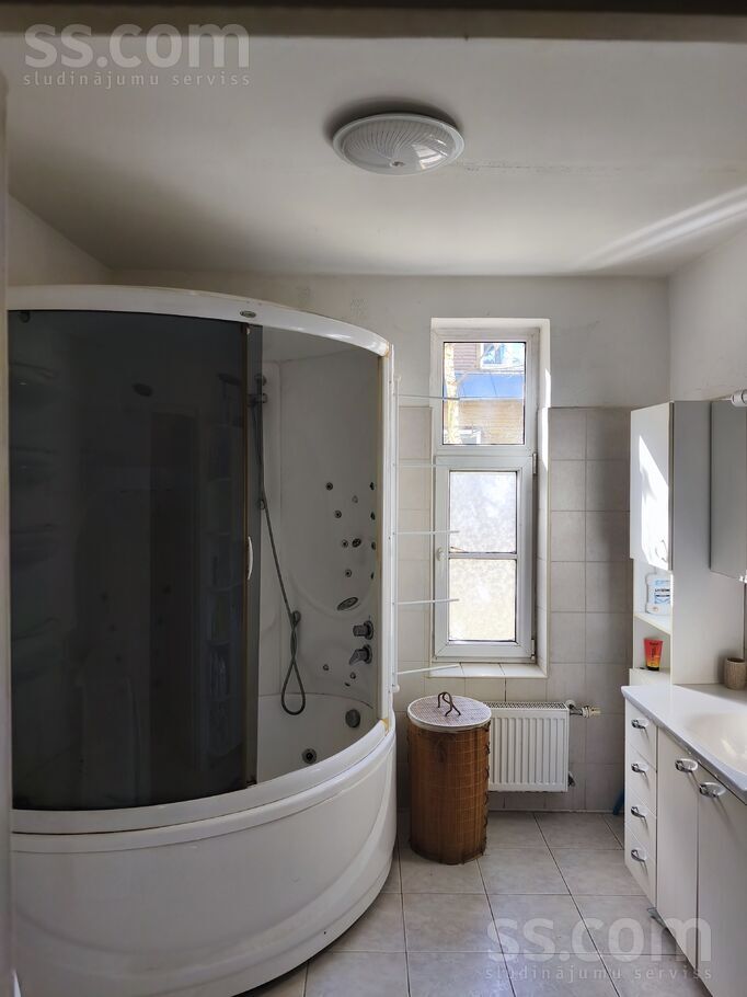 Aizputes iela 16, Jūrmala — maja