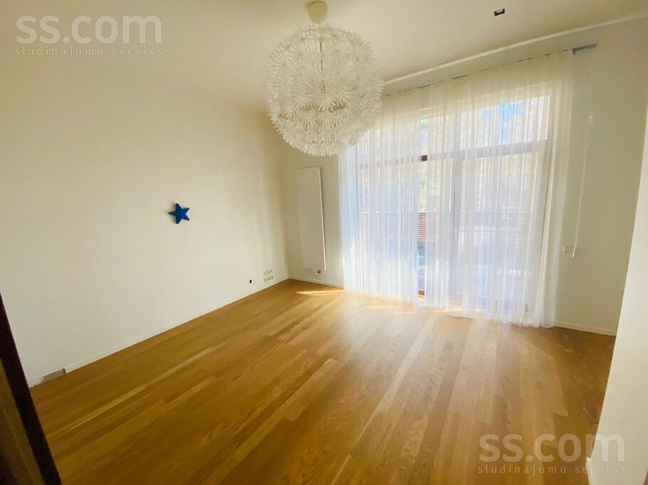 29 linia 1, Jūrmala — maja