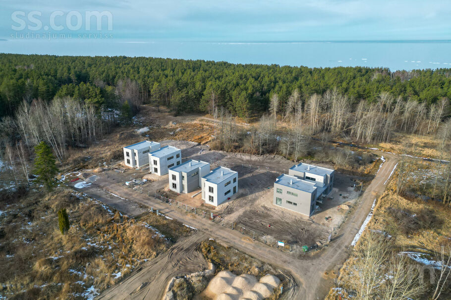 Cīniju 9, Jūrmala — maja