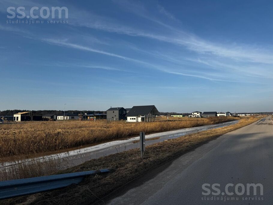 Bērziņu iela 5, Kalngale, Rīgas rajons, Carnikavas nov. — zeme