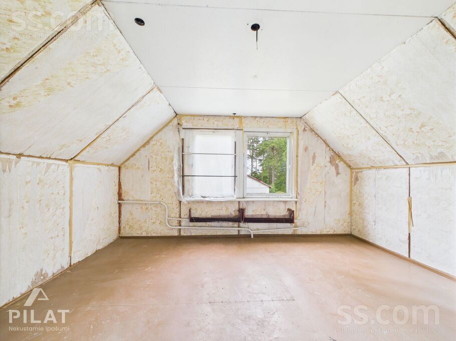 Roja, Roja, Talsi un raj., Rojas pag. — maja