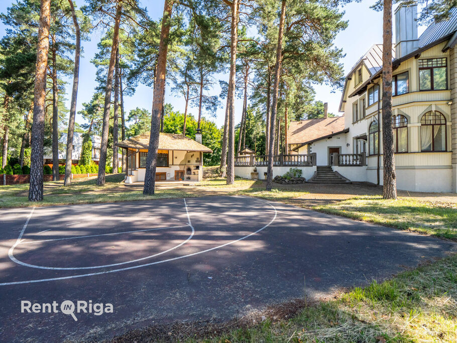 Sudrabu Edžus 1, Rīga — maja