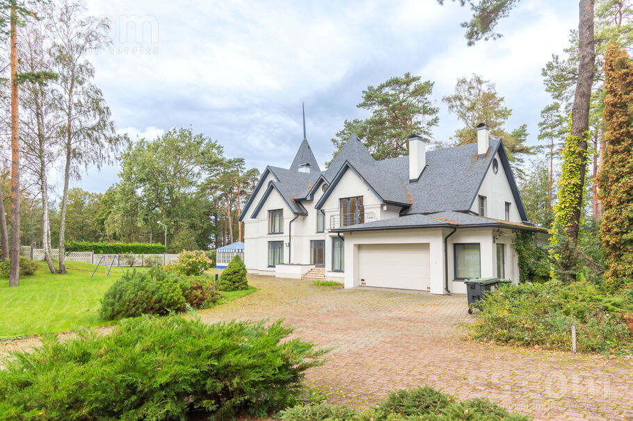 Parka iela 2, Jūrmala — maja