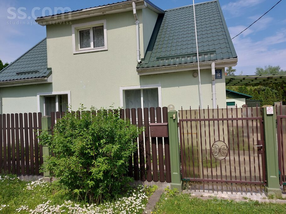 Piltenes 16, Jūrmala — maja