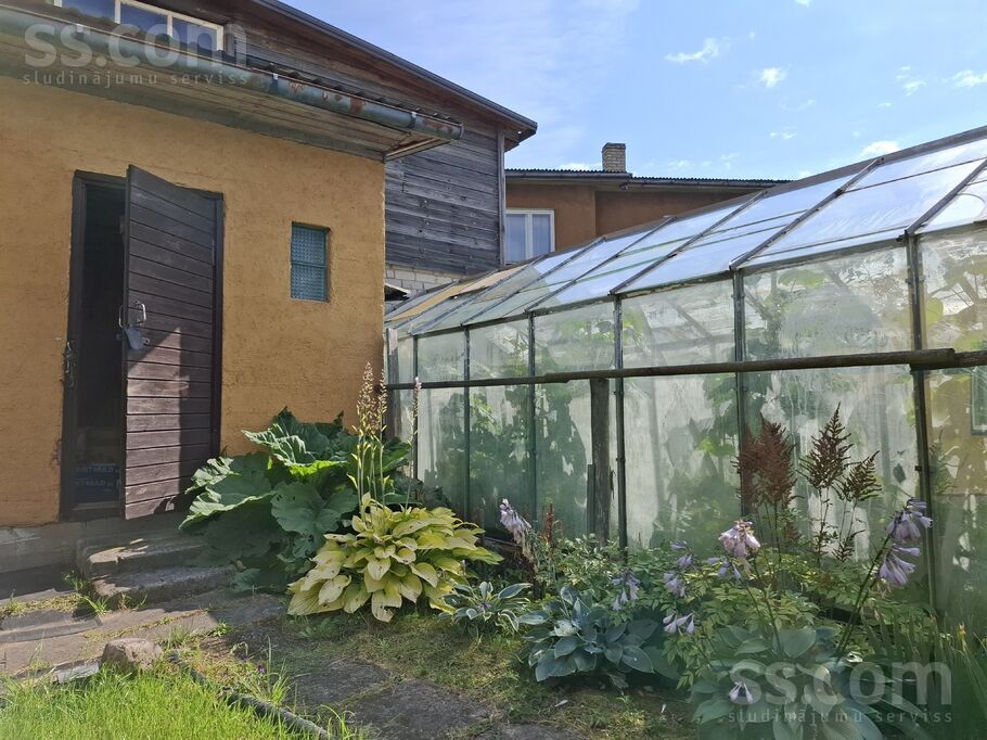 Šķūņu, Valmiera un raj., Valmiera — maja