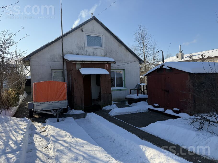 Ērgļu 3, Jelgava un raj., Jelgava — maja