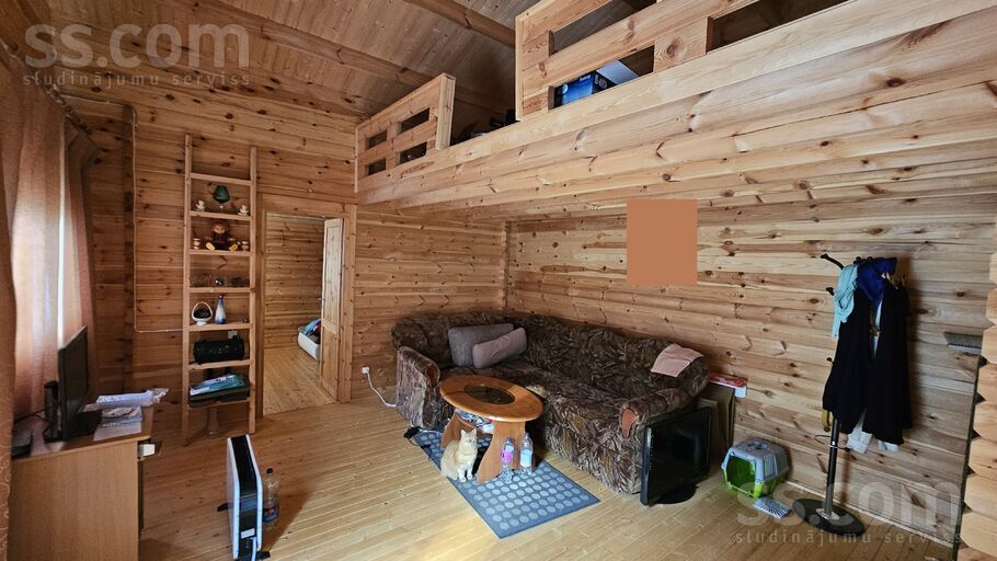 Mežvidi 36, Jelgava un raj., Jelgava — maja