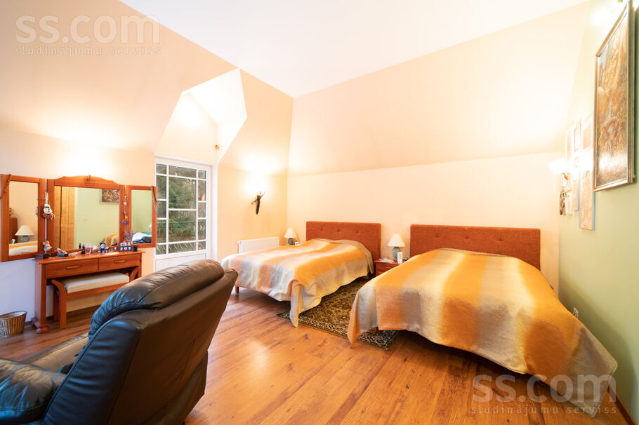 Edinburgas, Jūrmala — maja