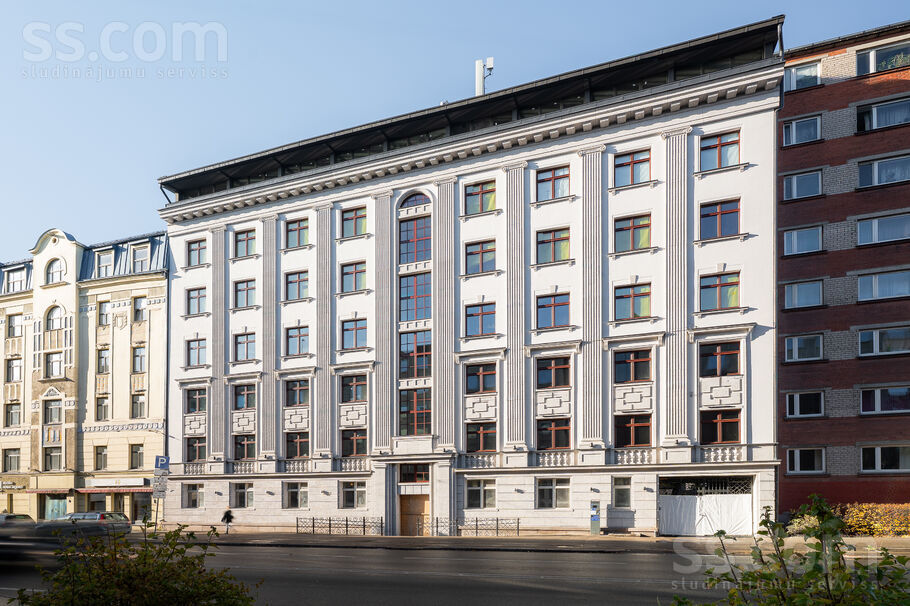 Pulkv. Brieža 15, Rīga — dzivoklis