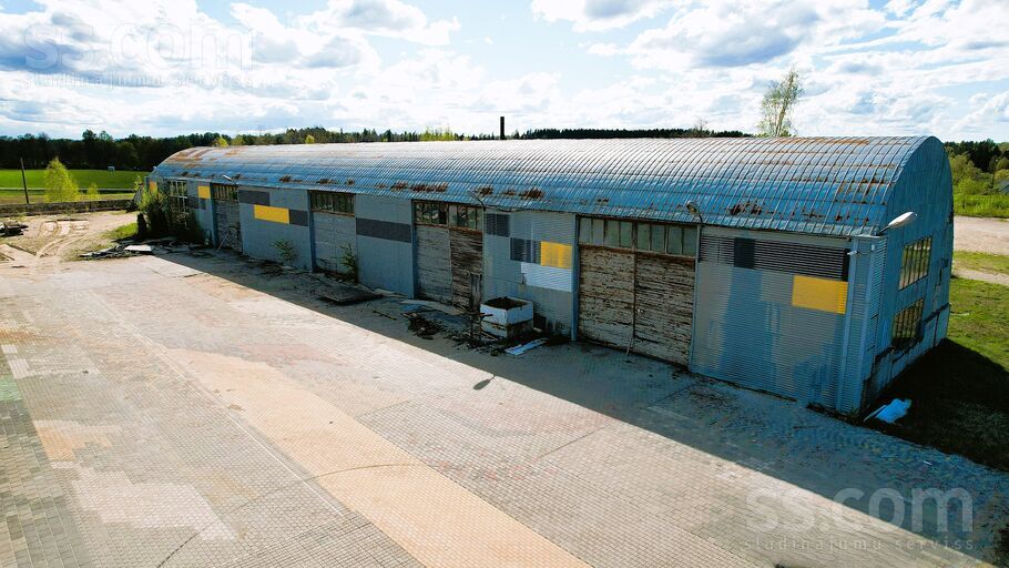 Dāboliņi b/n, Cēsis un raj., Raunas pag. — telpa