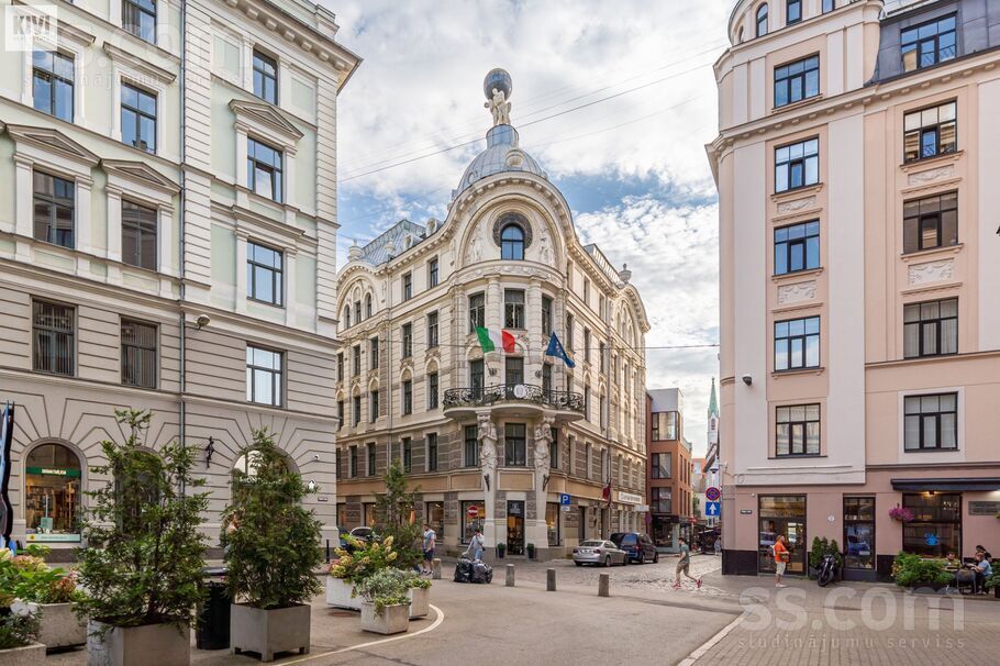 Teātra 9, Rīga — maja