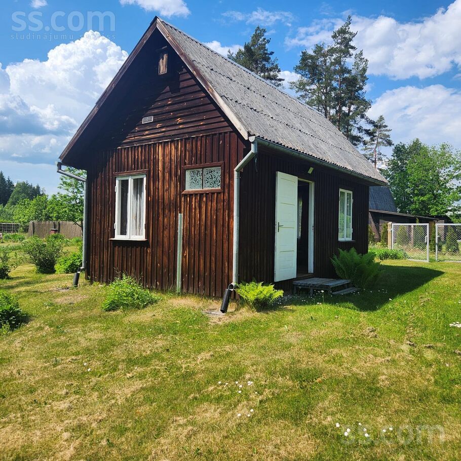 Pūpoli 1-71, Valmiera un raj., Brenguļu pag. — maja