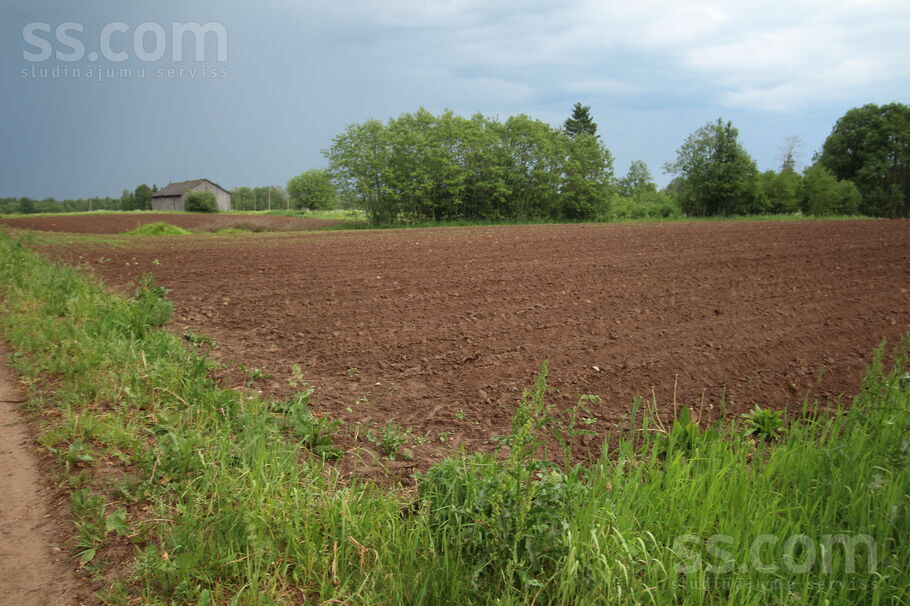 Rozes, Ustroņi, Rēzekne un raj., Sokolku pag. — zeme
