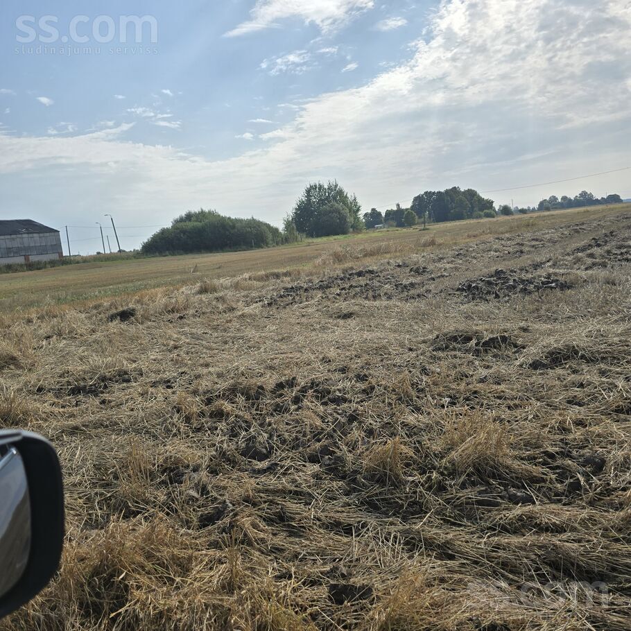 Nau, Šalkas, Jelgava un raj., Jaunsvirlaukas pag. — zeme