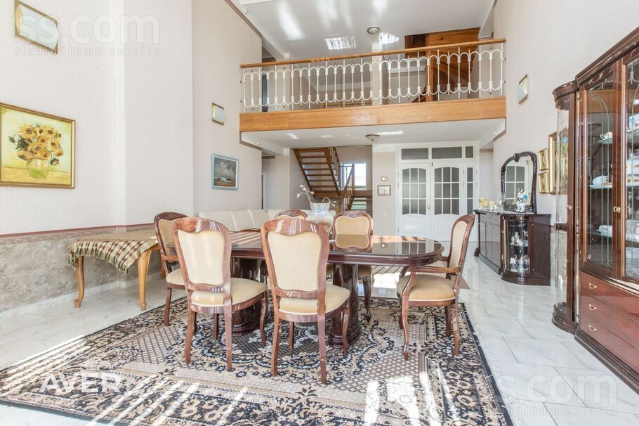 Liliju iela, Mārupe, Rīgas rajons, Mārupes pag. — maja